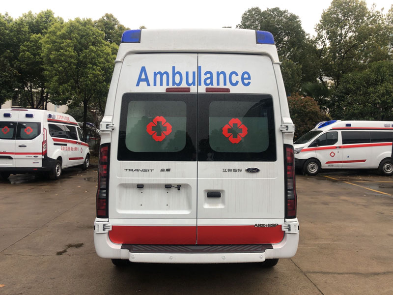 福特V348长轴高顶救护车