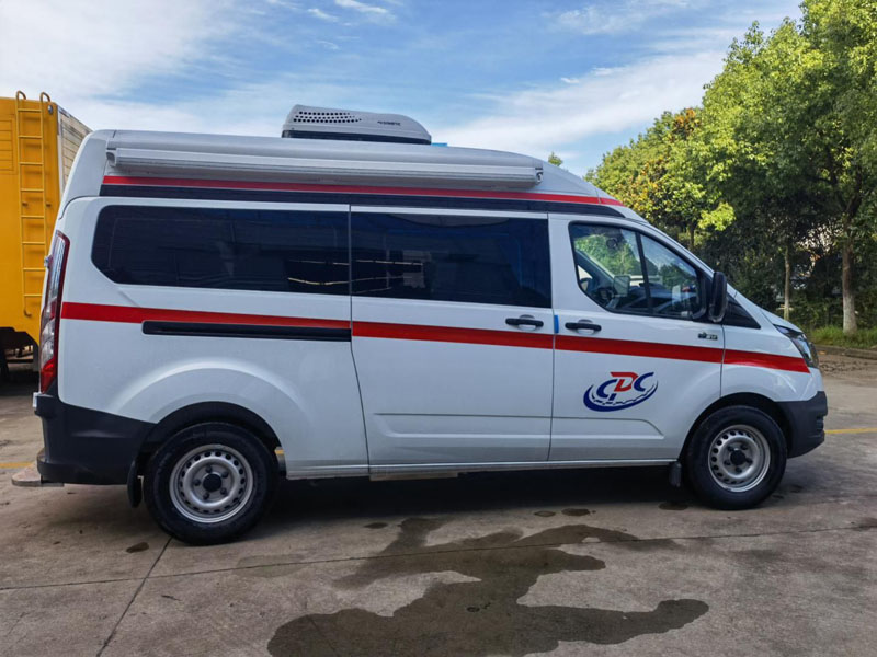 福特V362柴油版核酸取样检测车