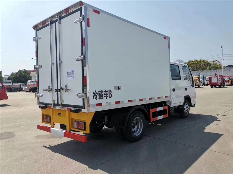 庆铃五十铃双排冷藏车