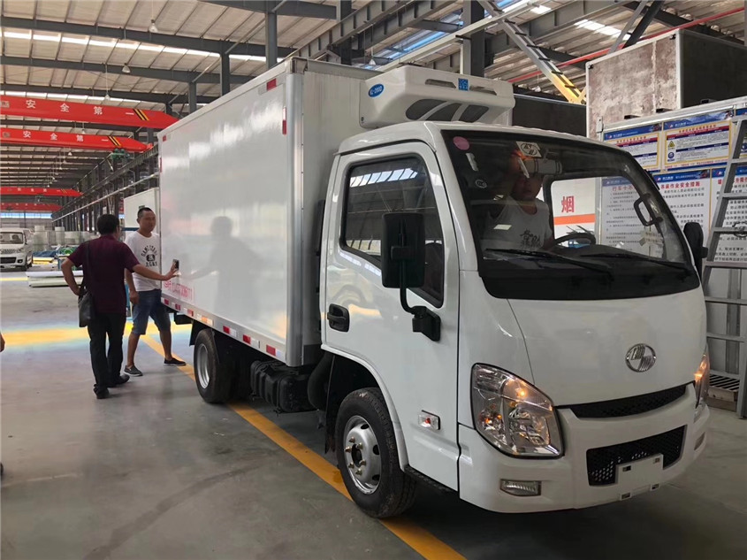 上汽跃进福星3.26米冷藏车