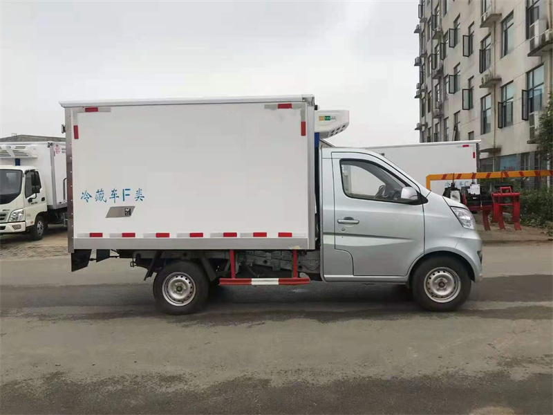 长安后单轮小型冷藏车