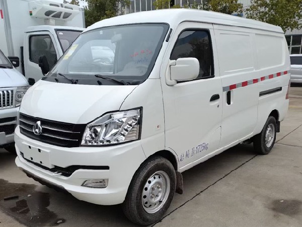 重庆长安V3面包冷藏车