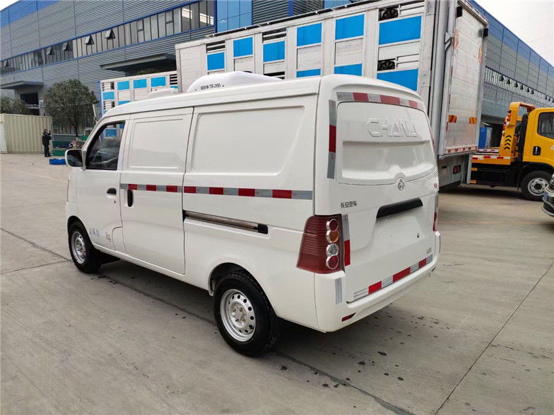 重庆长安V3面包冷藏车