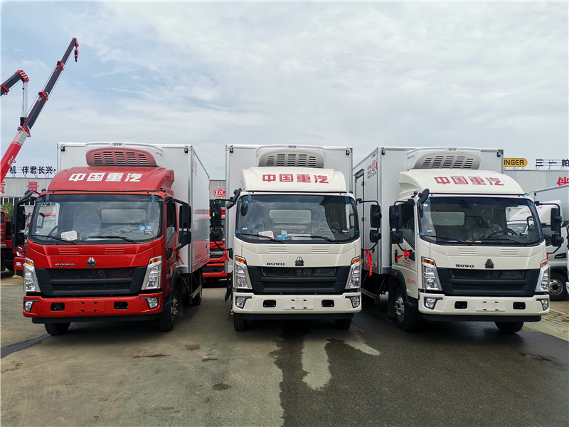 重汽豪沃4.2米冷藏车