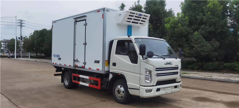 江铃顺达宽体4.2米冷藏车