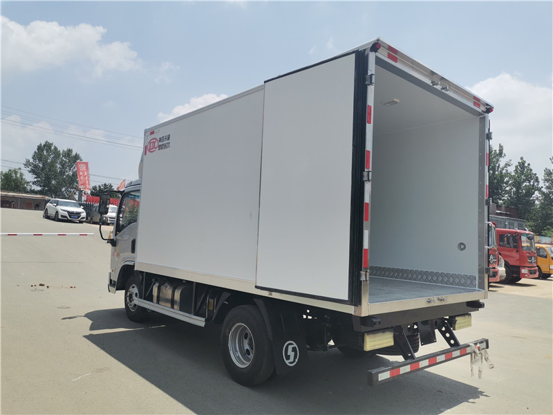 陕汽德龙4.2米冷藏车
