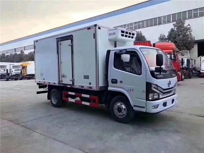 东风多利卡D6冷藏车
