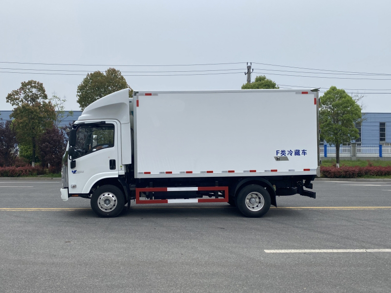 庆铃五十铃4.2米冷藏车
