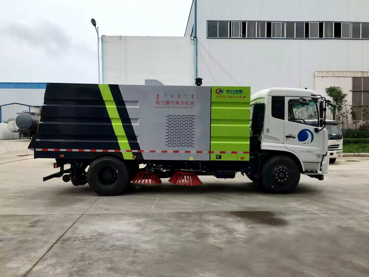 东风天锦扫路车4立方水/8立方尘