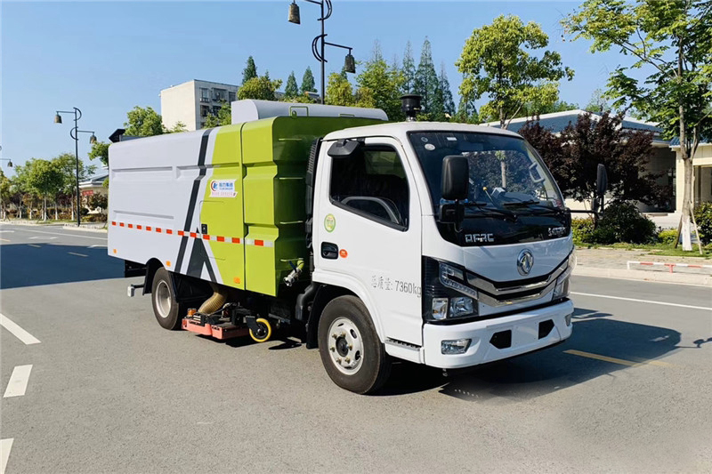 东风小多利卡5方吸尘车1立方水/4立方尘