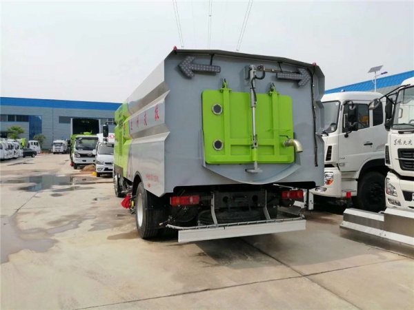 东风天锦洗扫车