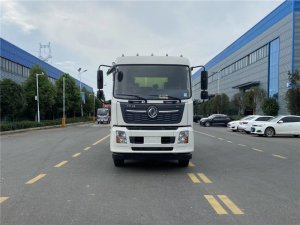 东风天锦12方扫路车