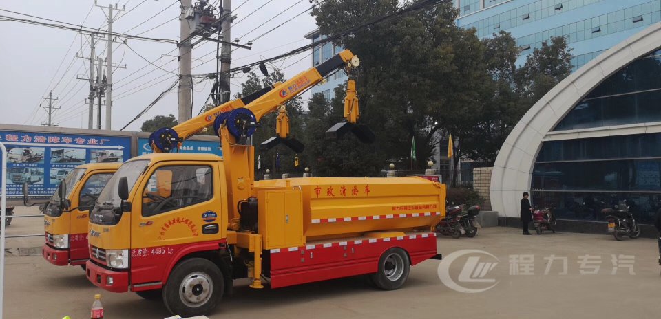东风单排5立方蓝牌清淤车
