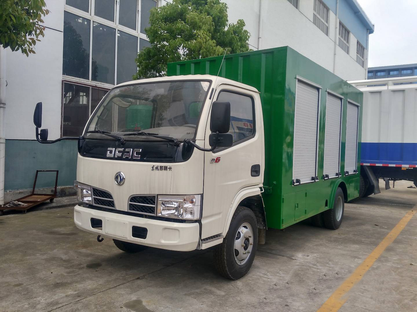 东风D6蓝牌污水处理车