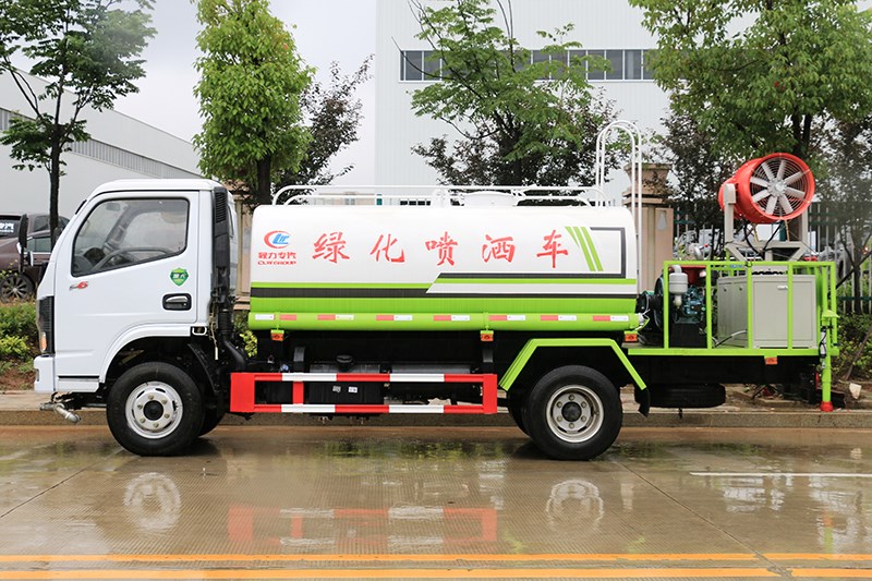 东风小福瑞卡5立方喷雾车