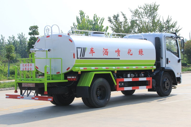 东风大福瑞卡9.2立方洒水车