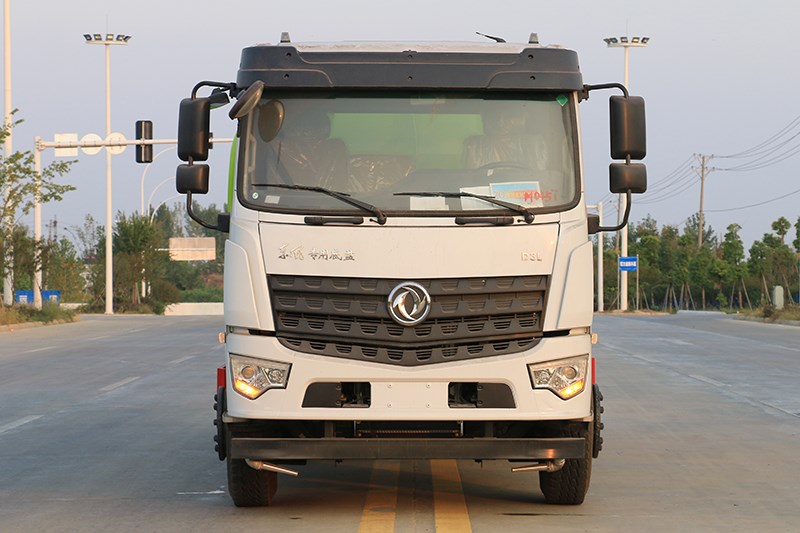东风D3L后八轮20立方洒水车