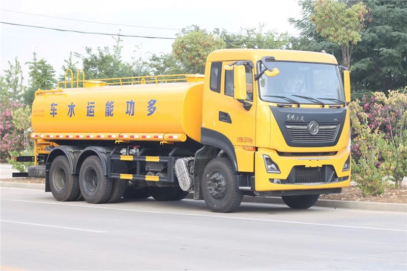 东风天龙后八轮20立方洒水车