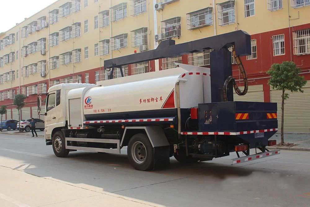 东风天锦10立方铁路抑尘车