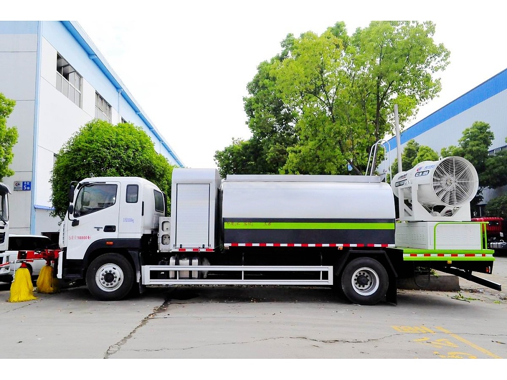 福田欧马可雾炮车10立方/50-100米雾炮