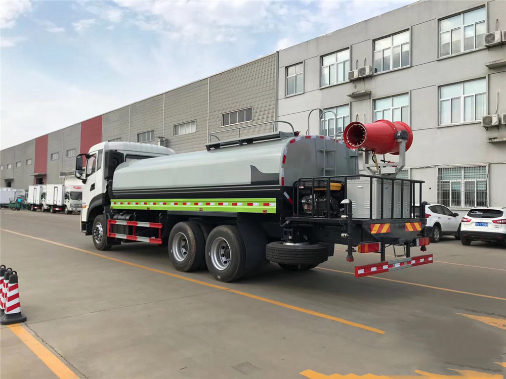 东风天龙后双桥18立方雾炮车30-50米