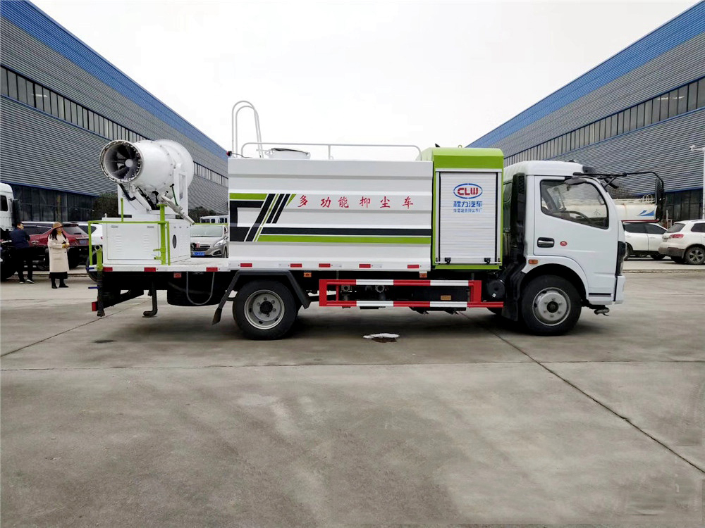 东风D7/8立方抑尘车30-50米