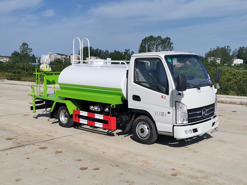 凯马2立方蓝牌洒水车