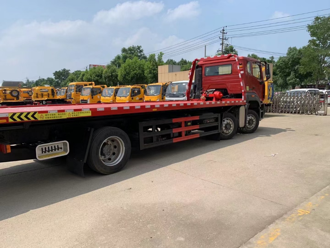 重汽豪沃MAX宽体宽卧清障车