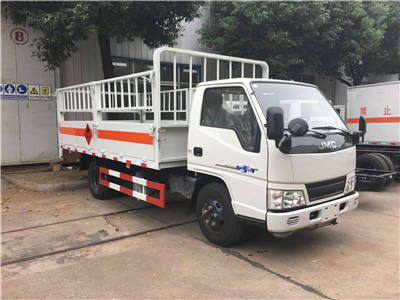 江铃4.2米气瓶运输车