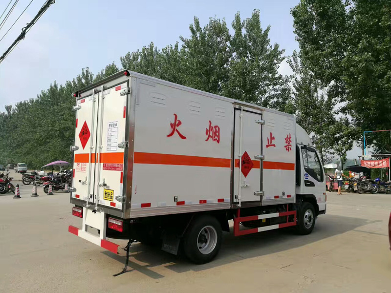 江淮4.2米爆破器材车