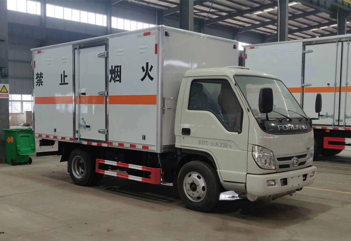福田时代3.7米爆破器材运输车