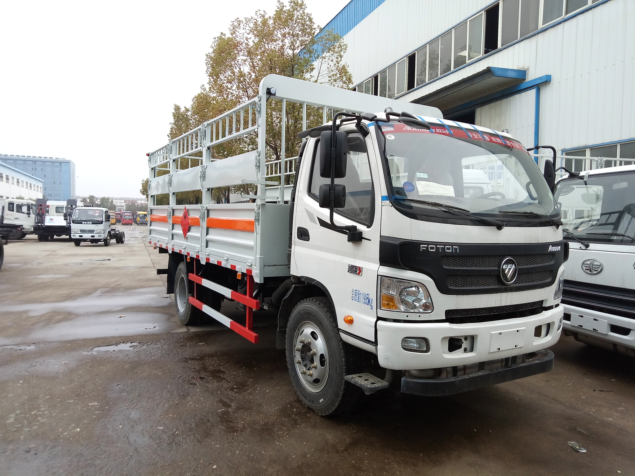 福田欧马可5.1米气瓶运输车