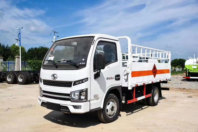 上汽跃进柴油版气瓶运输车