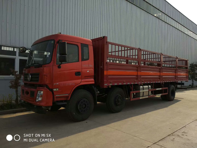 东风9.5米气瓶车