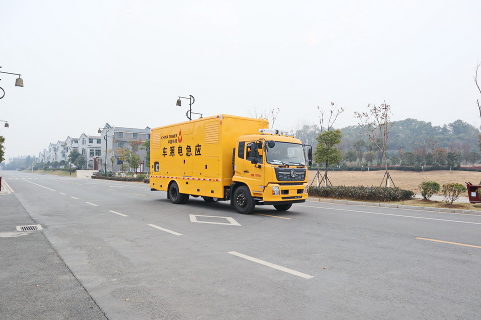 东风天锦电源车
