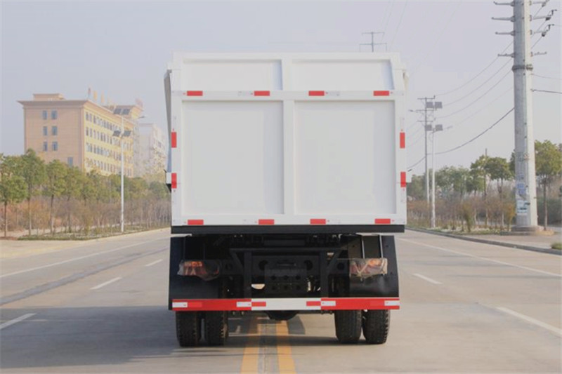 东风D9/15方对接式垃圾车