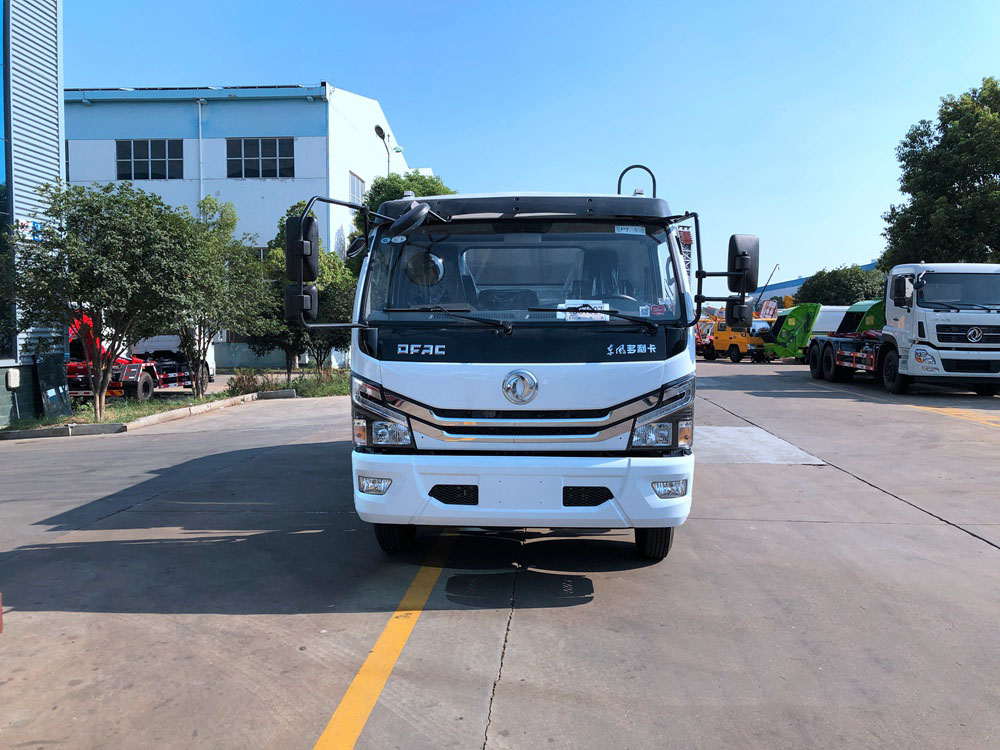 东风D7/8方压缩垃圾车