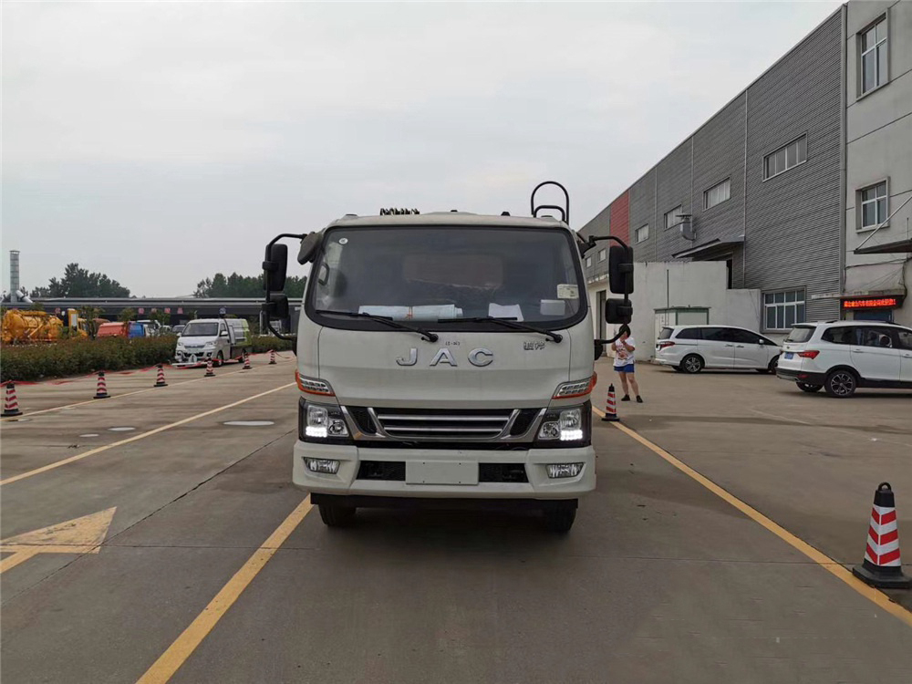 江淮V7/8方压缩垃圾车