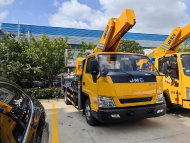 江铃顺达蓝牌28米直臂伸缩式高空作业车