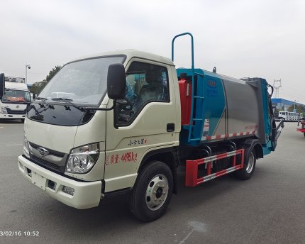 福田5方压缩垃圾车