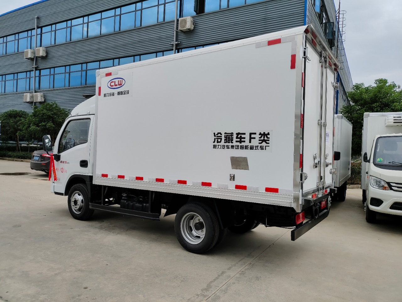 跃进S80汽油冷藏车