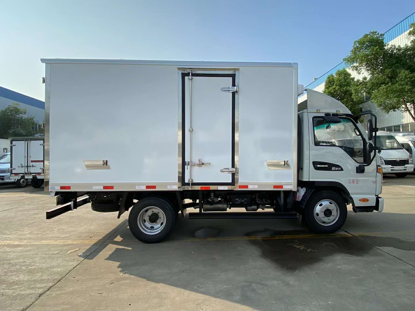 JAC康铃J3柴油版冷藏车