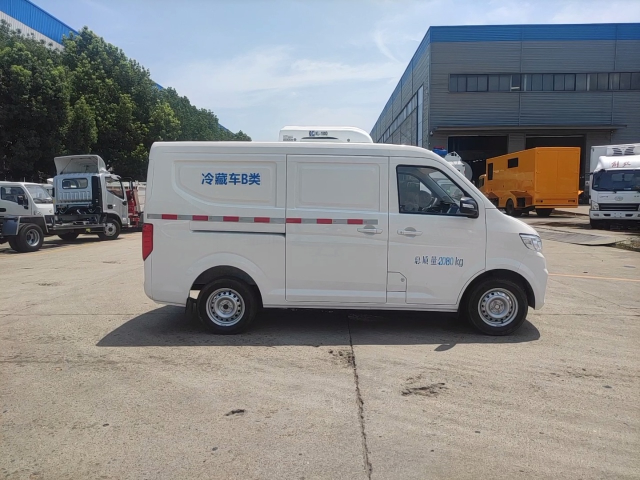 长安跨越星V3面包冷藏车